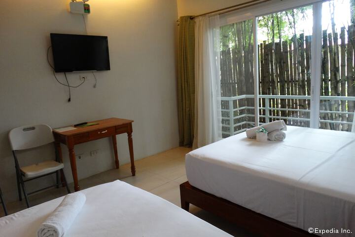 Room 10 of 35