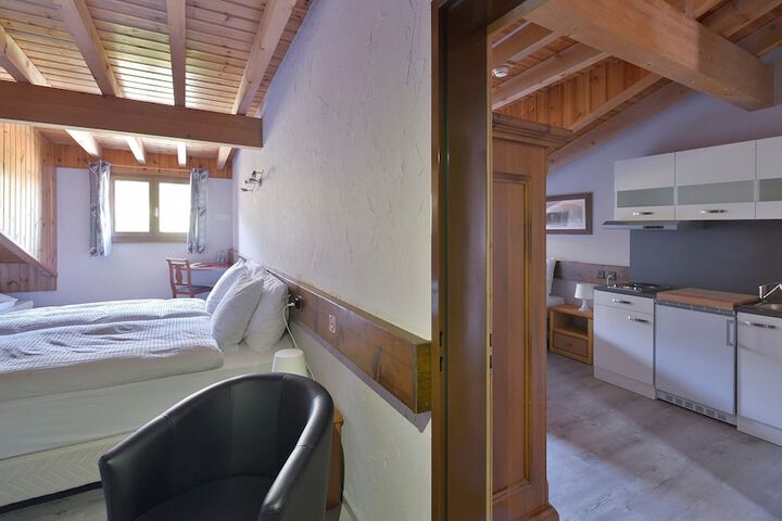 Room 3 of 52