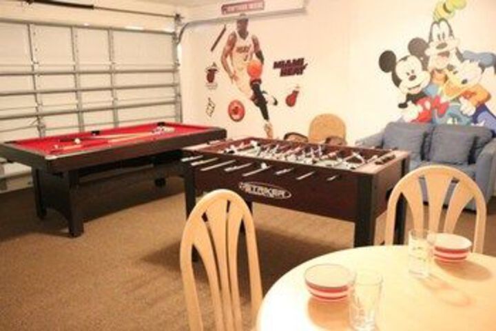 Room 9 of 22