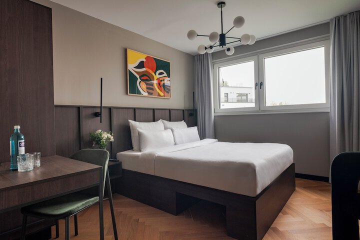 Room 18 of 60