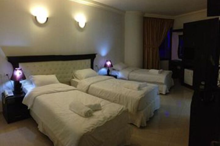 Room 26 of 46