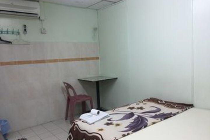 Room 14 of 20