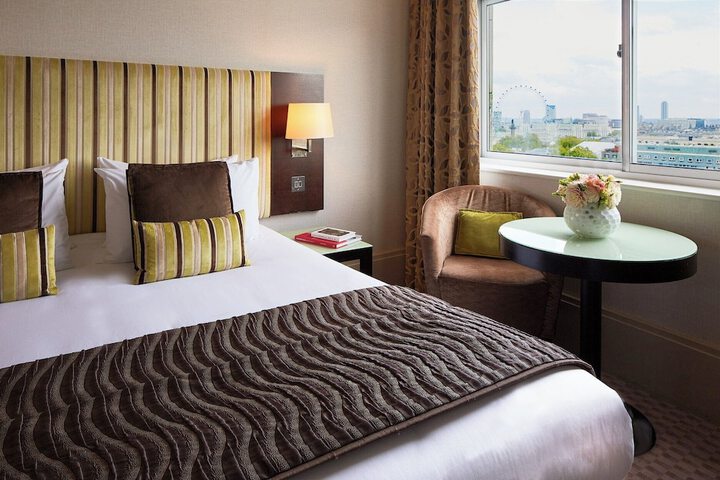 Room 34 of 114