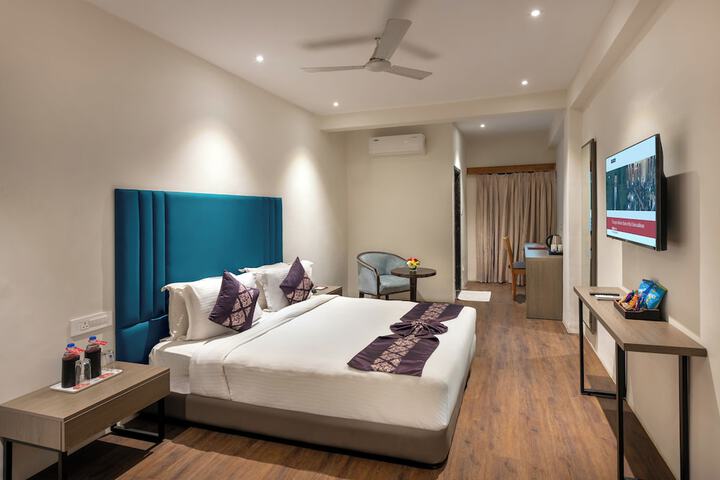 Room 9 of 20