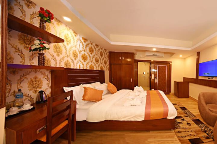 Room 12 of 61