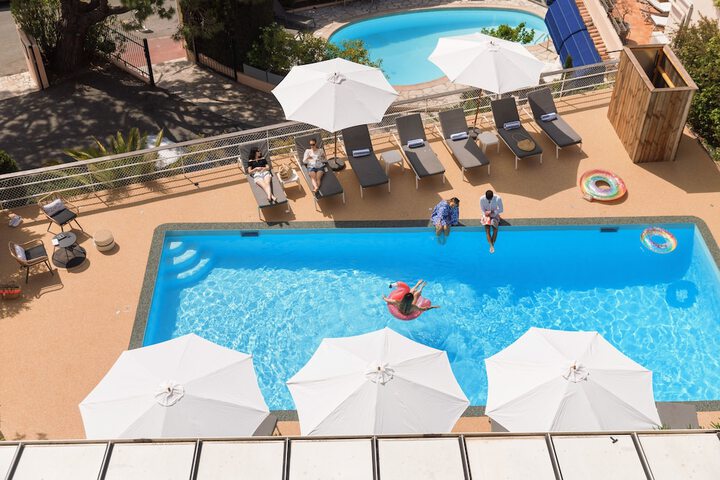 Pool 79 of 141