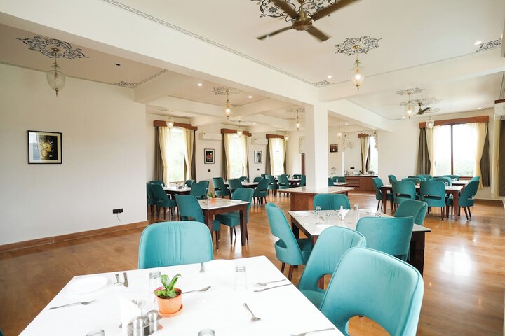 Dining 62 of 86