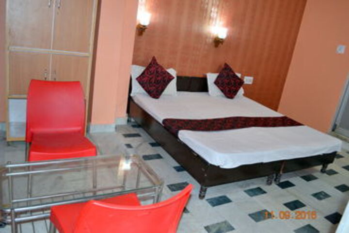 Room 30 of 46