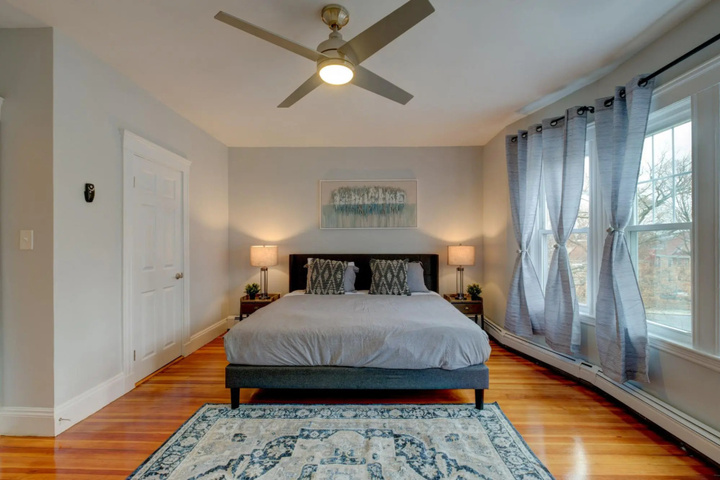 Room 5 of 14