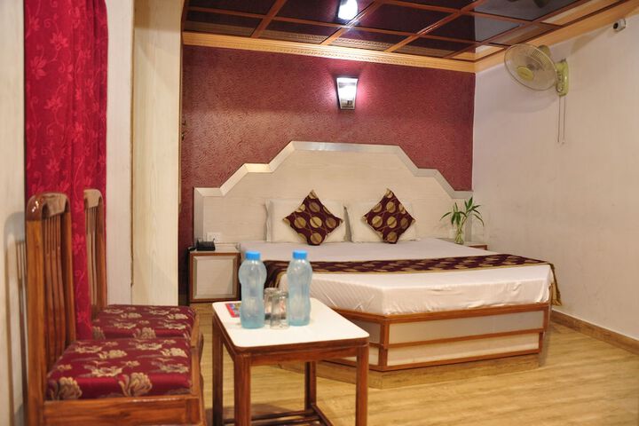 Room 15 of 42