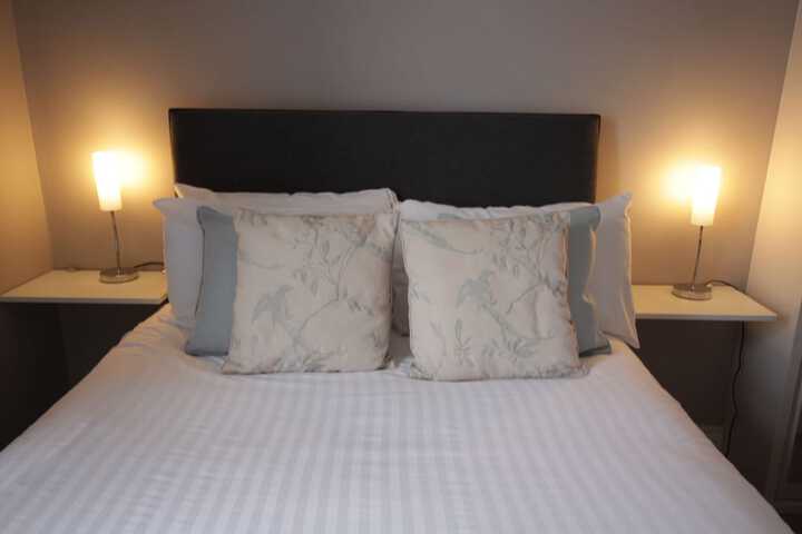Room 7 of 28