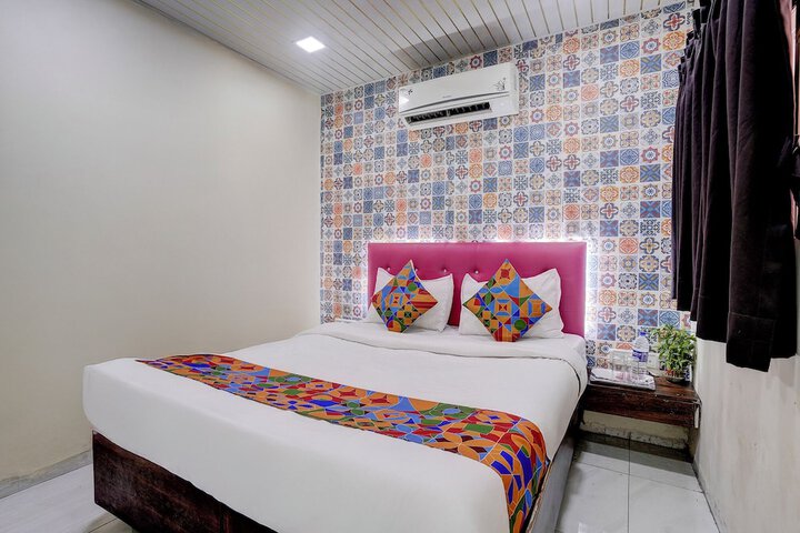 Room 10 of 26