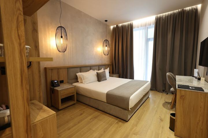Room 56 of 136