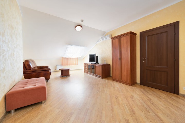 Room 25 of 46
