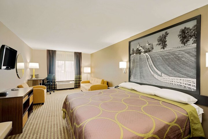 1 King Bed (7 of 10)