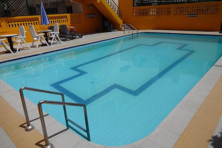 Hotel Pool