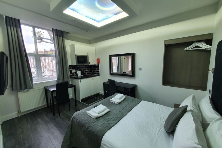 Room 36 of 80