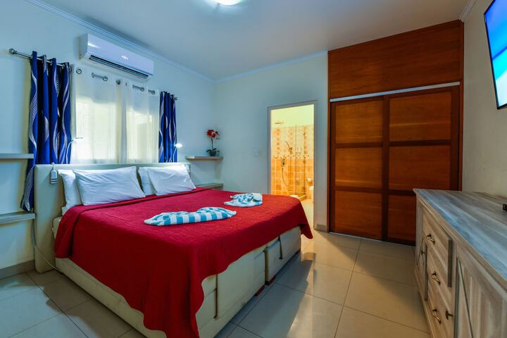 Room 13 of 526