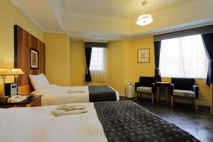 Room 18 of 40