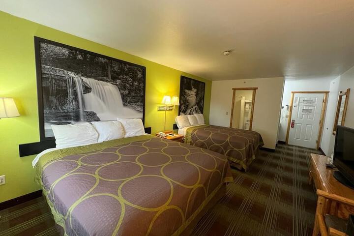 Room 22 of 28