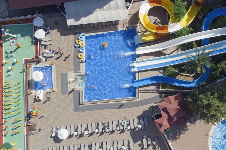 Pool 41 of 72