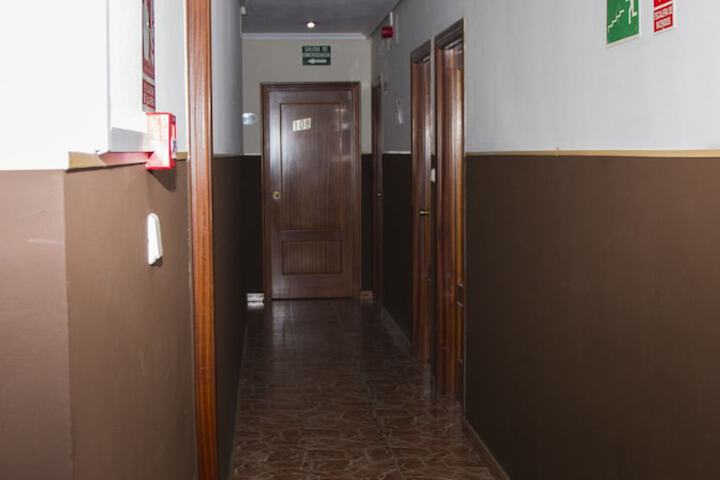 Ballroom/Hall 15 of 23