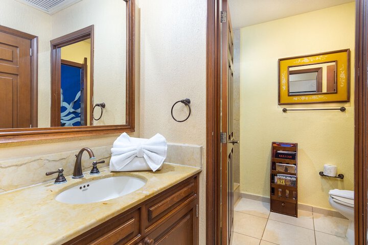 Room 495 of 599