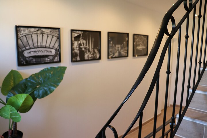 Room 18 of 28