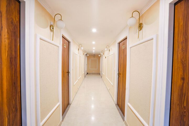 Hotel Interior 4 of 39