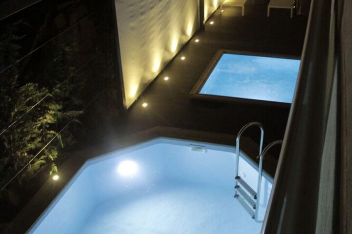 Pool 42 of 82