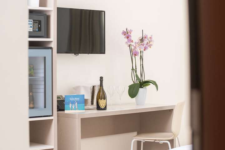 Room 8 of 26