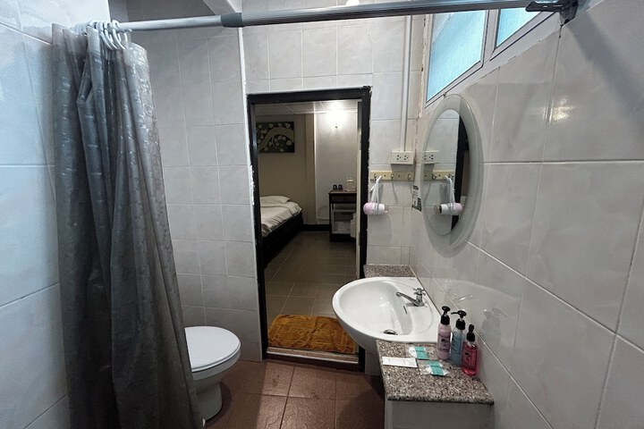 Room 14 of 62