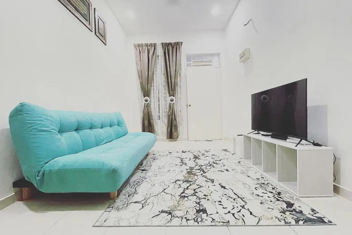 Room 2 of 6