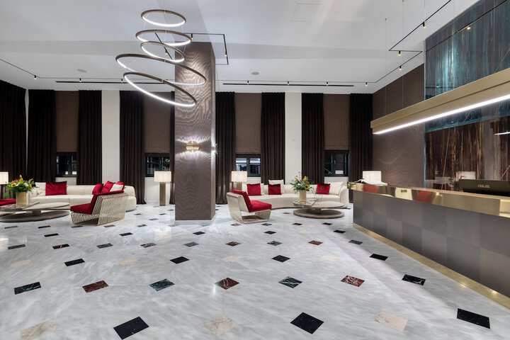 Hotel Interior 4 of 115