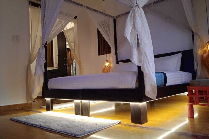 Room 4 of 21