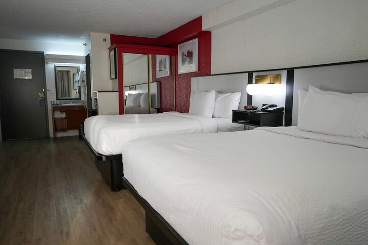 Room 21 of 43