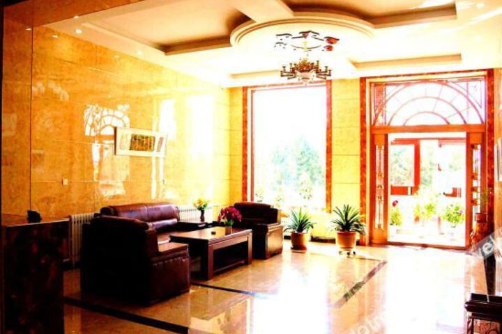 Hotel Interior 9 of 27