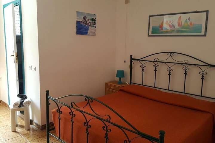 Room 7 of 60