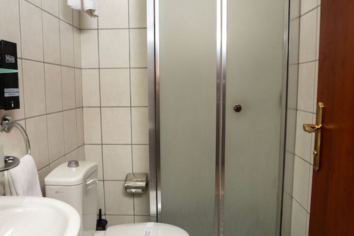 Room 55 of 94