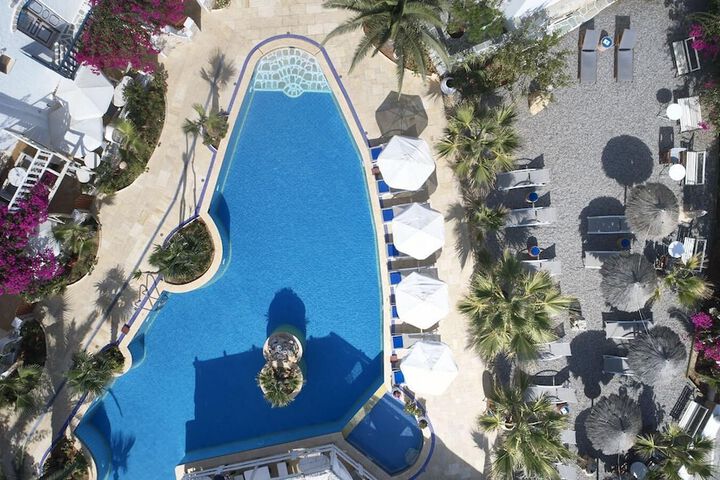 Pool 31 of 49