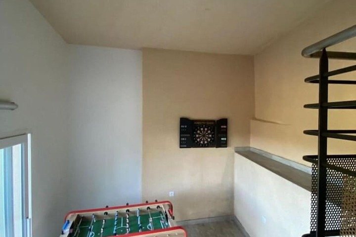 Room 68 of 74