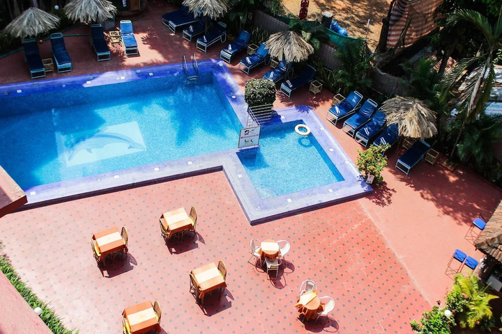 Pool 16 of 21