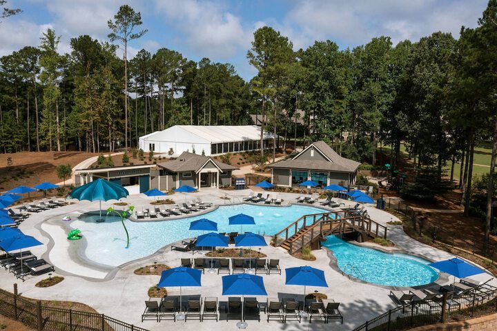 Pool 82 of 215