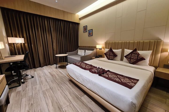 Room 19 of 33