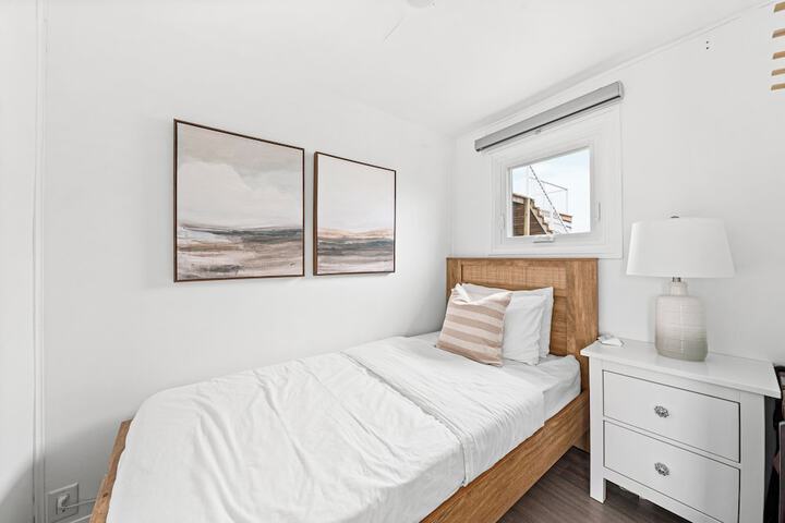 Room 2 of 55