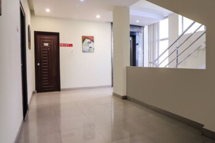 Ballroom/Hall 11 of 27