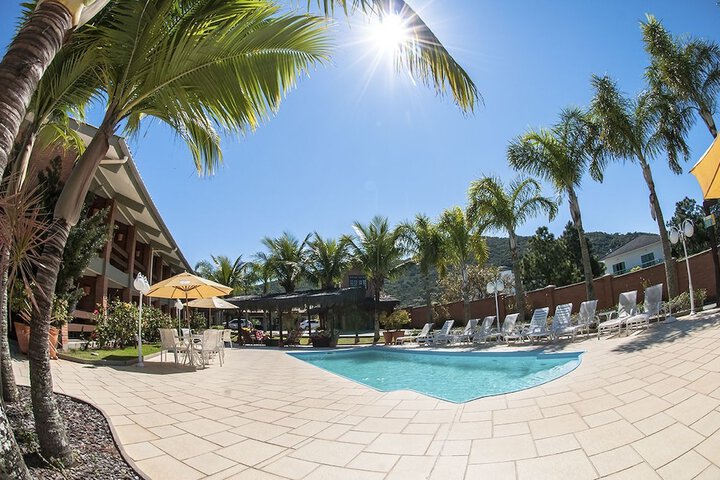 Hotel Pool