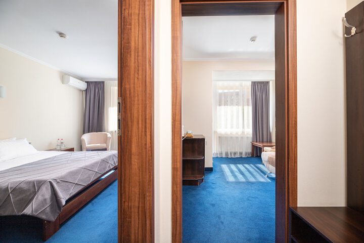Room 13 of 51