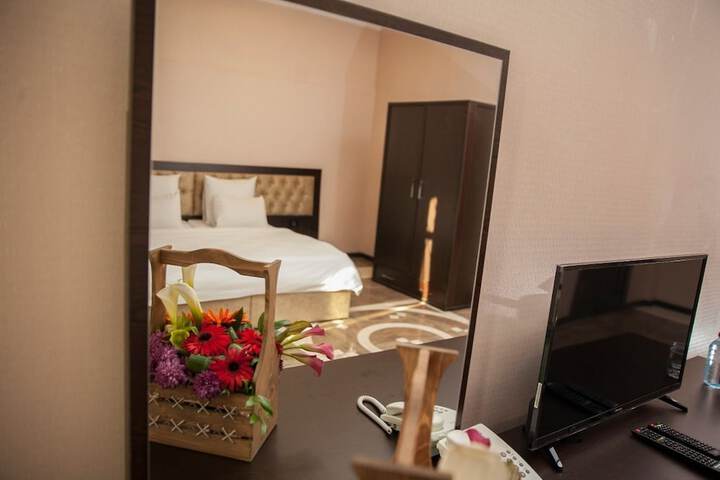 Room 7 of 38