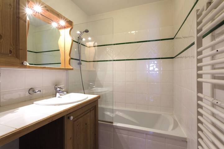 Room 10 of 26